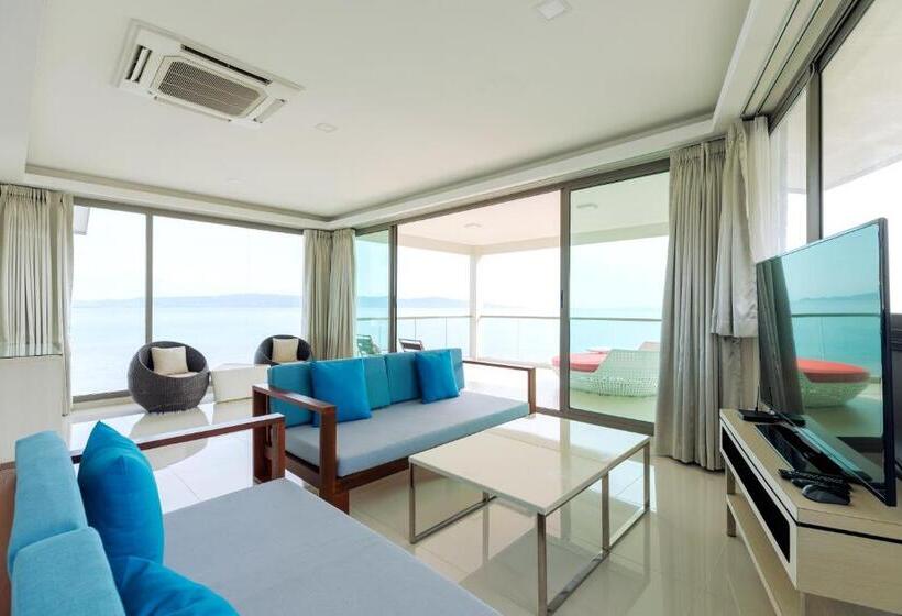 ロイヤルスイート, Sunset Beach Club