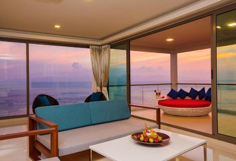 ロイヤルスイート, Sunset Beach Club