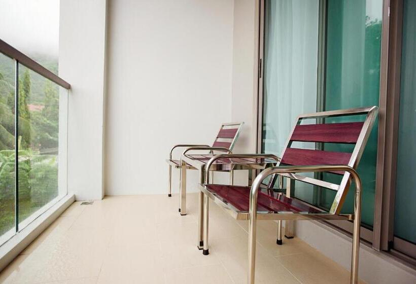 ガーデンビュースタンダードルーム, Sunset Beach Club