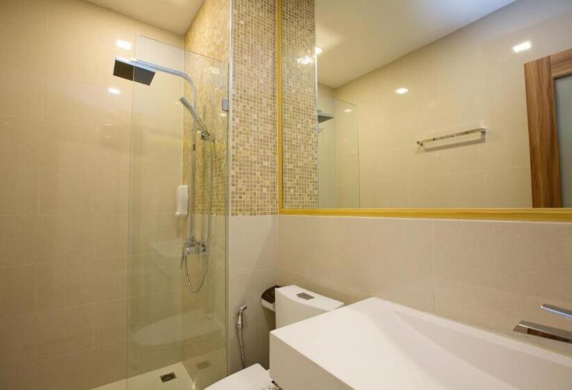 ガーデンビュースタンダードルーム, Sunset Beach Club