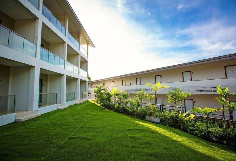 ロイヤルスイート, Sunset Beach Club