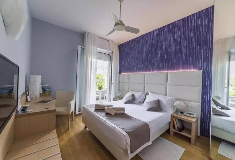 Standard-huone, Alexander