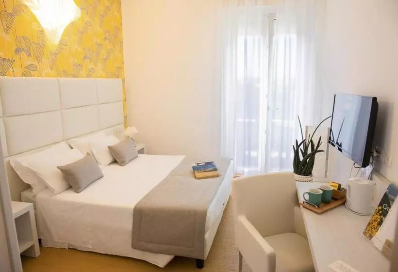 Standard-huone, Alexander