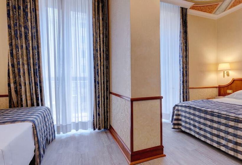 Standard Triple Room with Balcony, Amalfi