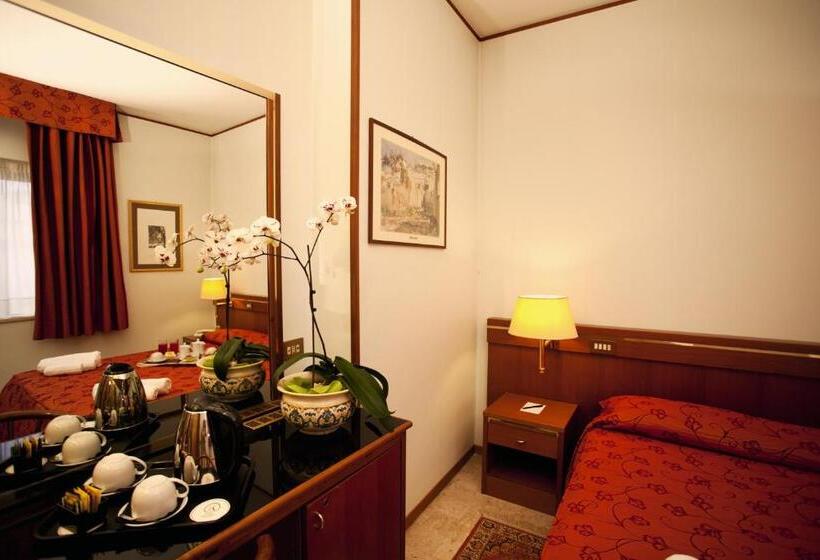 חדר סטנדרט, Augustus