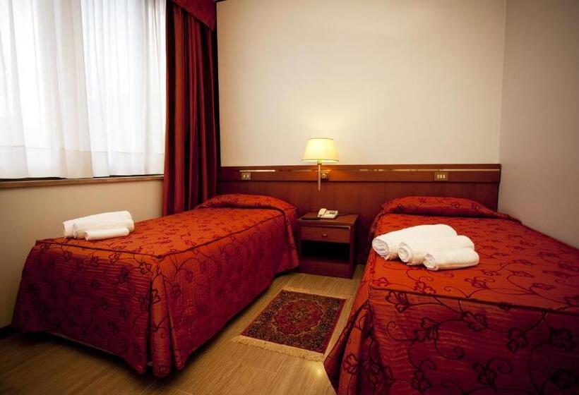 스탠다드 룸, Augustus