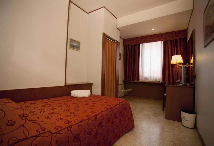 חדר סטנדרט יחיד, Augustus