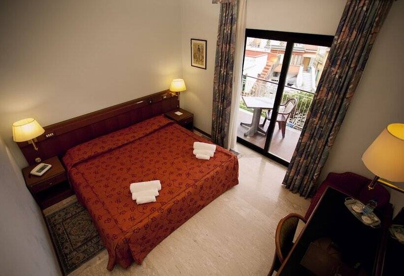 חדר סטנדרט, Augustus