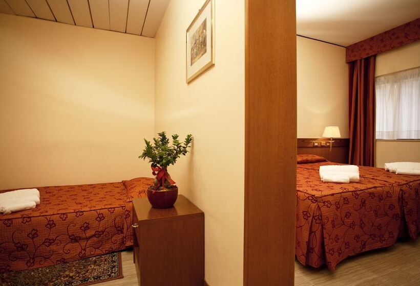 스탠다드 트리플 룸, Augustus