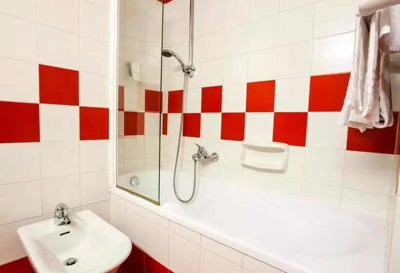 Standard Neljän Hengen Huone, Best Western Hotel Residence Italia