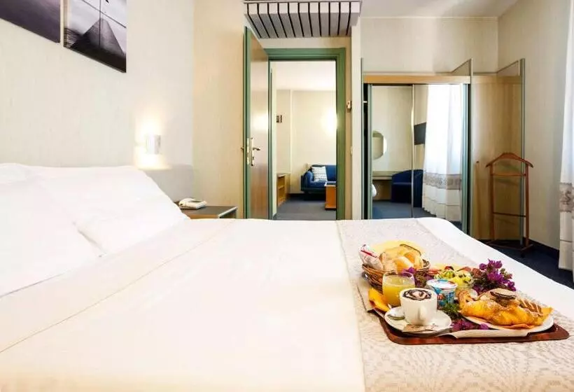 Standard Neljän Hengen Huone, Best Western Hotel Residence Italia