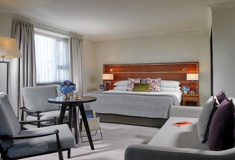 패밀리 룸, The Green