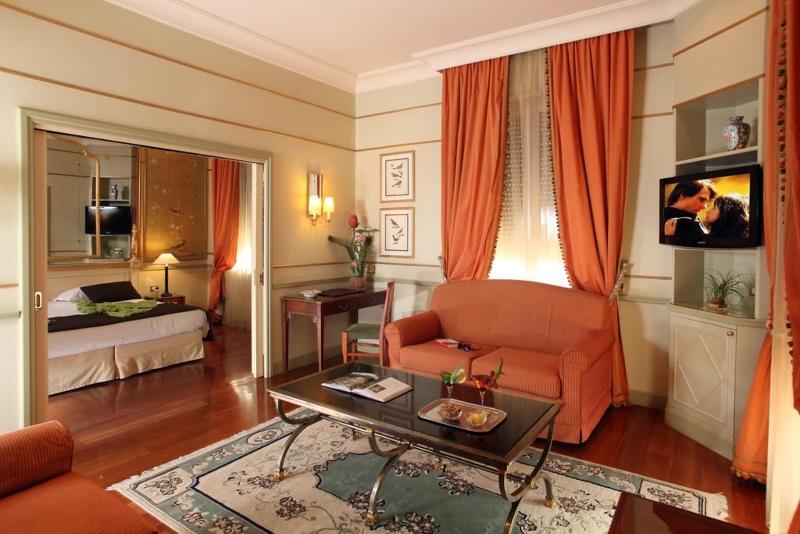 标准三人间, Degli Aranci