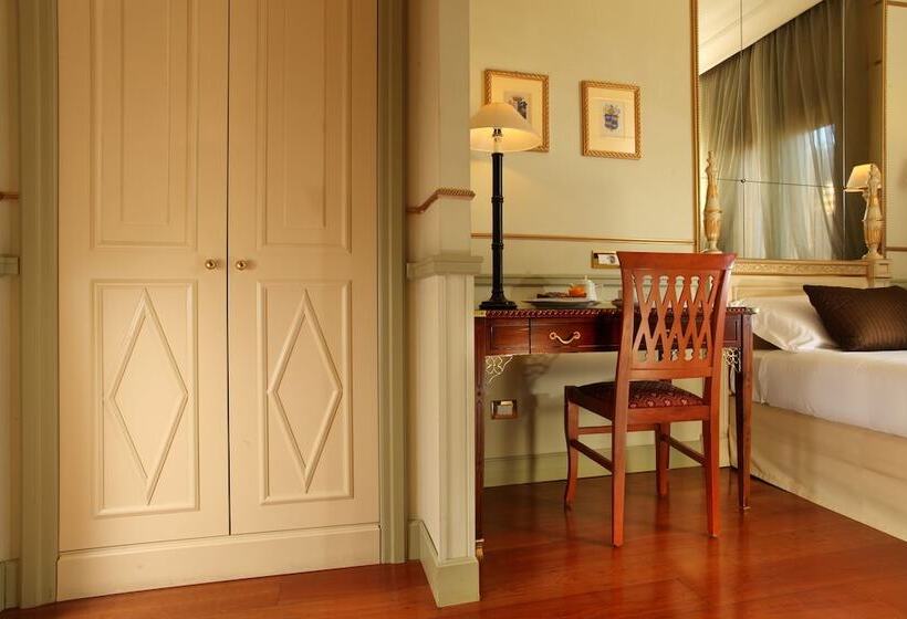 四人标准间, Degli Aranci