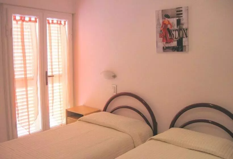 Economy-huone, Vi Suites