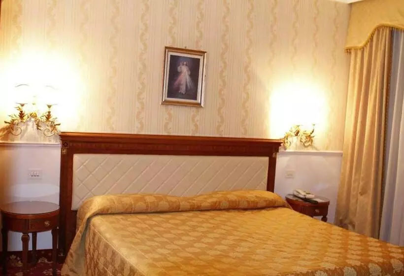 Chambre Triple Standard, Genio