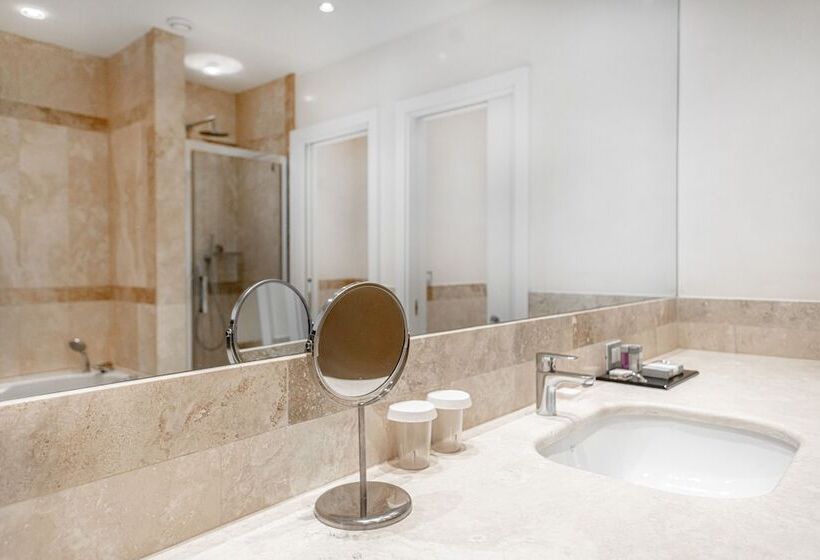 سوییت جونیور, Grand Hotel Croce Di Malta