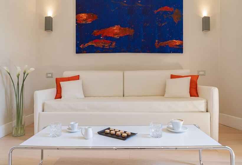 سوییت جونیور, Grand Hotel Croce Di Malta