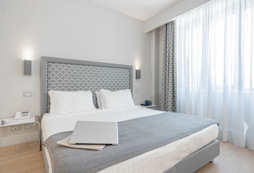 سوییت جونیور, Grand Hotel Croce Di Malta