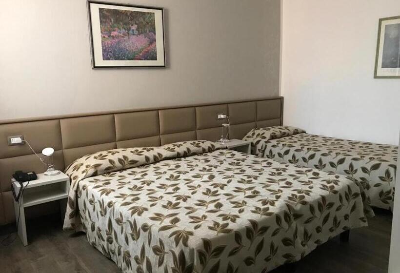 Habitació Triple Estàndard, Holiday  Alla Finestrella