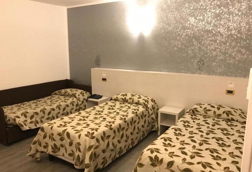 Habitació Triple Estàndard, Holiday  Alla Finestrella