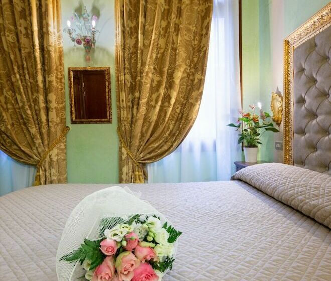 古典房间, Marconi