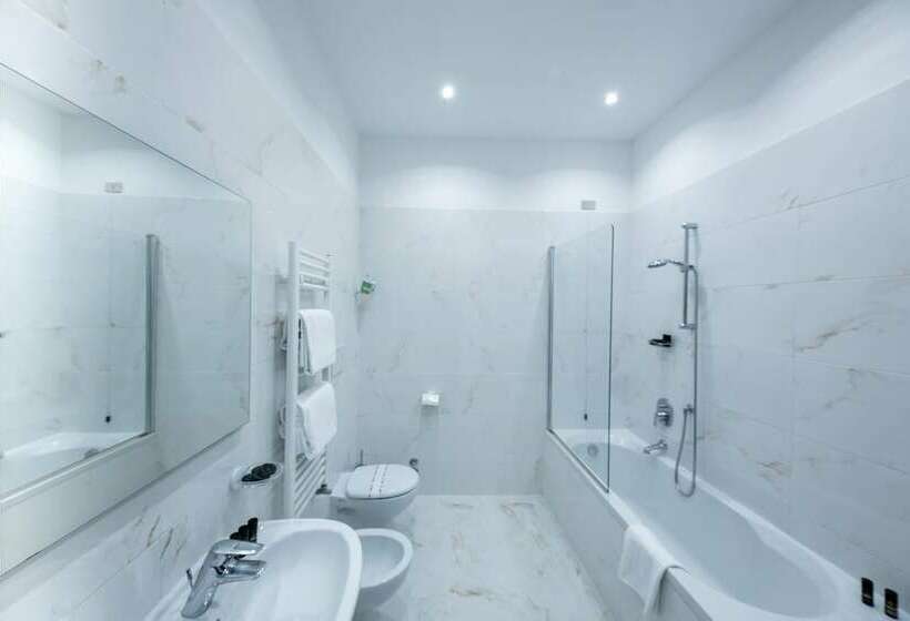 高级大房间, Marconi