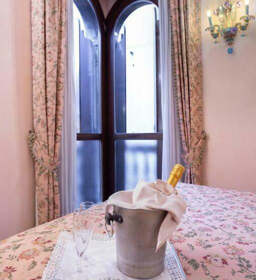 三人经典房间, Marconi