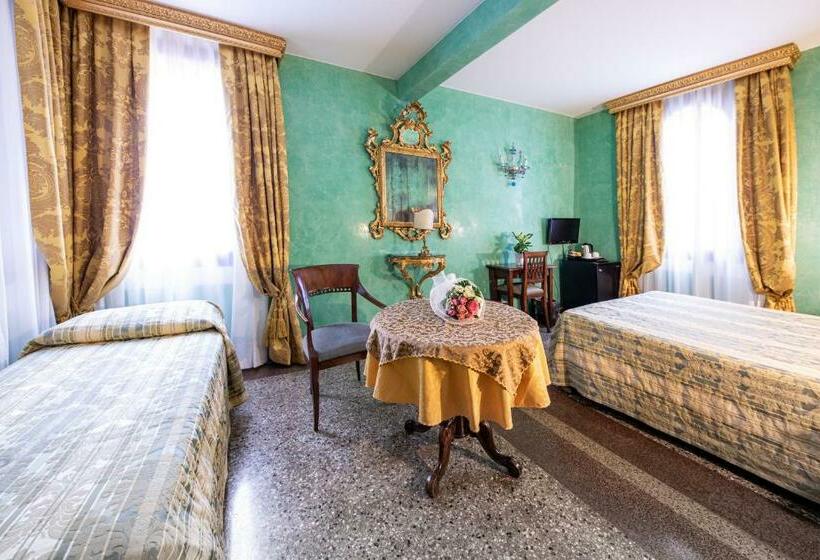 四人标准间, Marconi