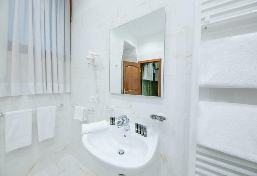 标准单人间, Marconi