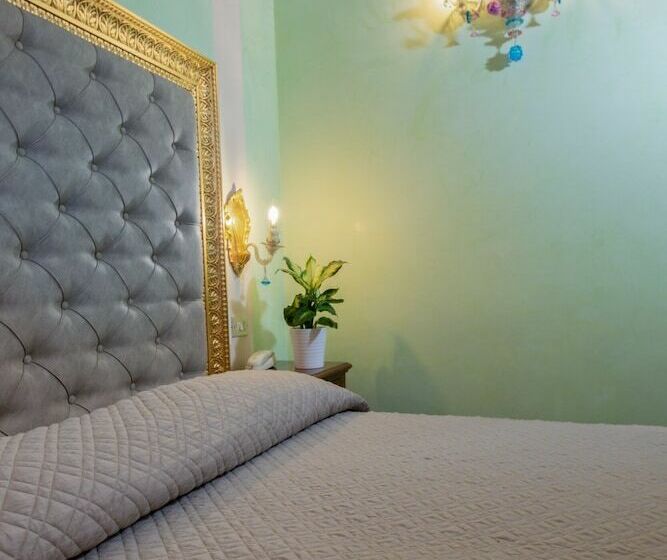 标准单人间, Marconi