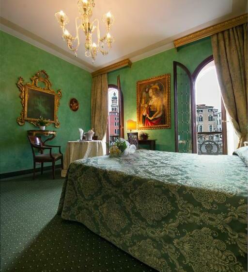 带观景的豪华间, Marconi