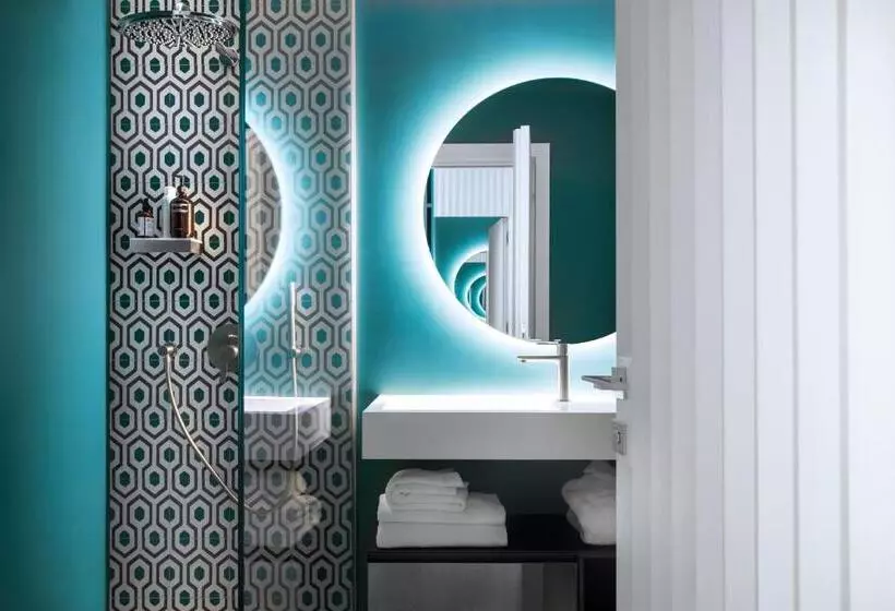 スーペリアールーム, Plaza E De Russie  Relais & Chateaux