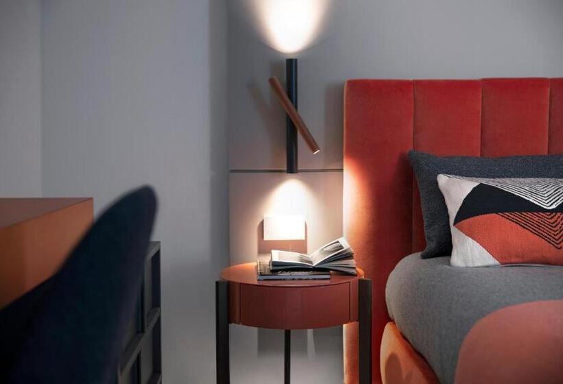 豪华房间, Plaza E De Russie Relais & Chateaux