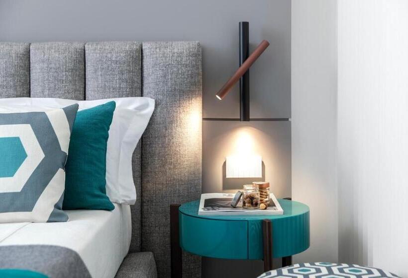 小型套房, Plaza E De Russie Relais & Chateaux