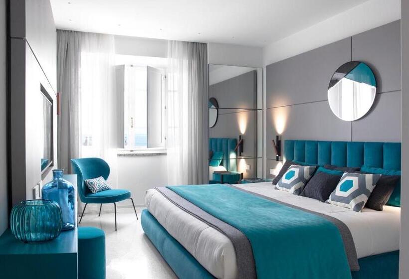 小型套房带海景, Plaza E De Russie Relais & Chateaux