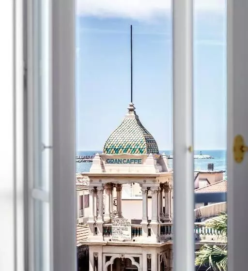 オーシャンビュースーペリアースイート, Plaza E De Russie  Relais & Chateaux