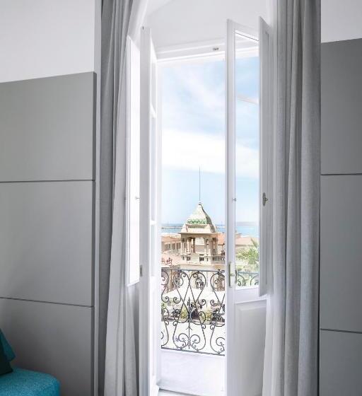 高级套房带海景, Plaza E De Russie Relais & Chateaux