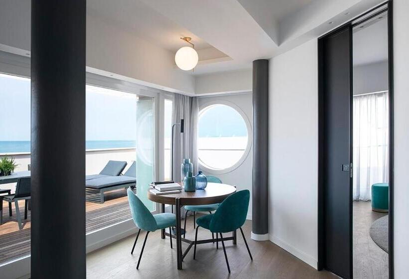 阁楼套房, Plaza E De Russie Relais & Chateaux