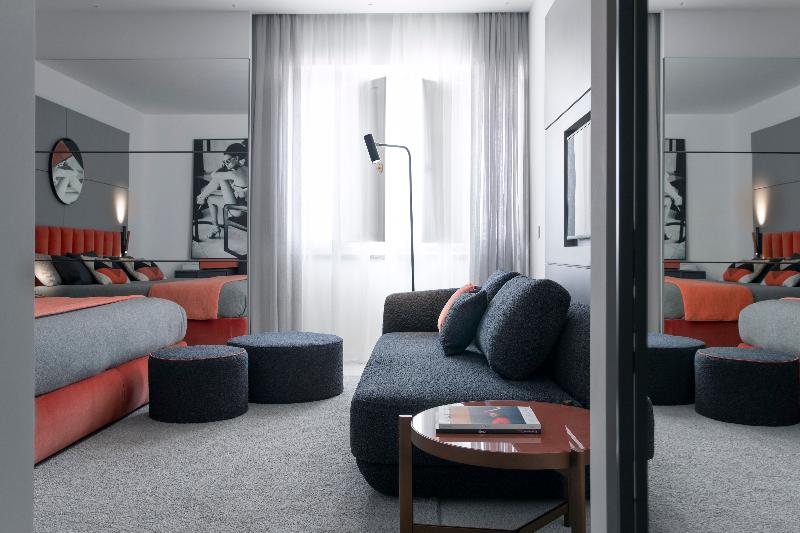 豪华房间, Plaza E De Russie Relais & Chateaux