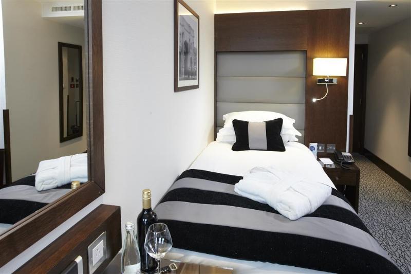 带阳台套房, Plaza E De Russie Relais & Chateaux