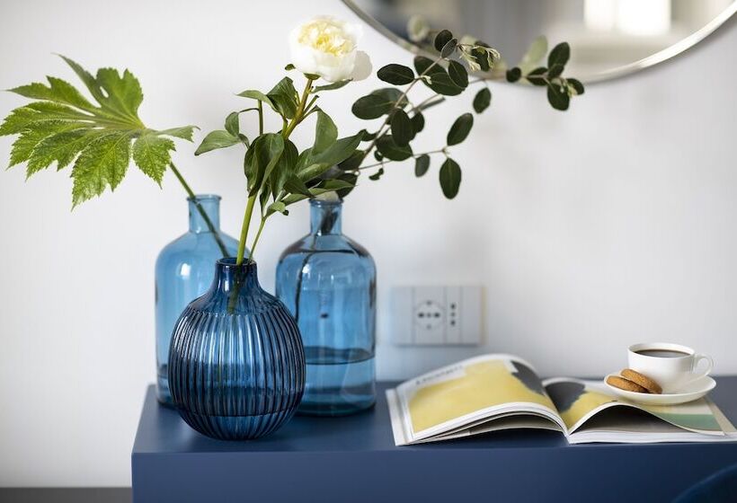 带阳台的高级房间, Plaza E De Russie Relais & Chateaux