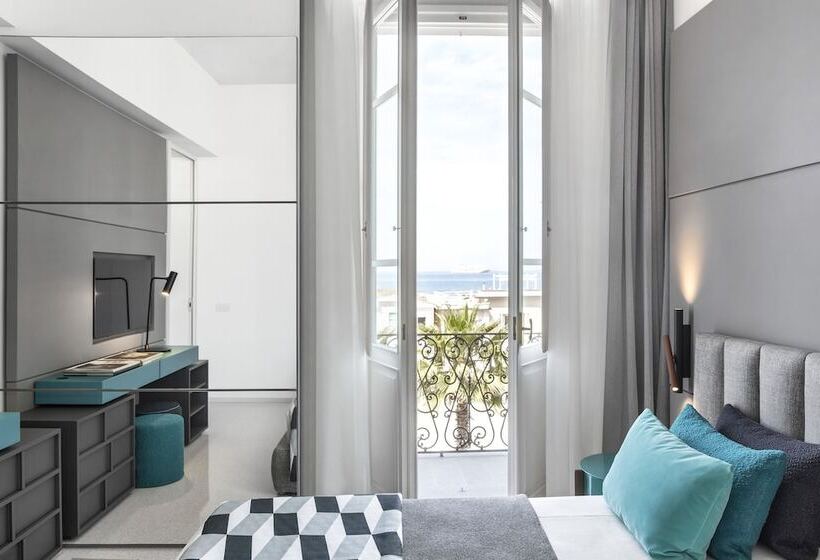 高级套房带海景, Plaza E De Russie Relais & Chateaux