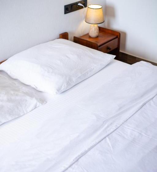 اتاق لوکس با بالکن و چشم‌انداز دریا, Dhiffushi Inn