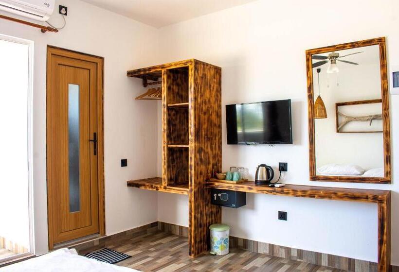 اتاق لوکس خانوادگی, Dhiffushi Inn