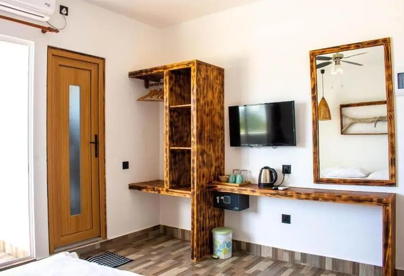 اتاق لوکس خانوادگی, Dhiffushi Inn