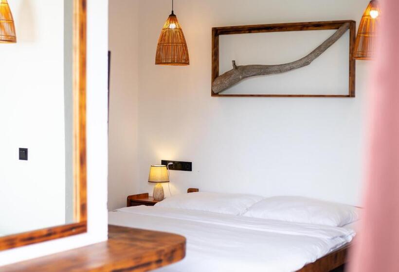 اتاق لوکس خانوادگی, Dhiffushi Inn