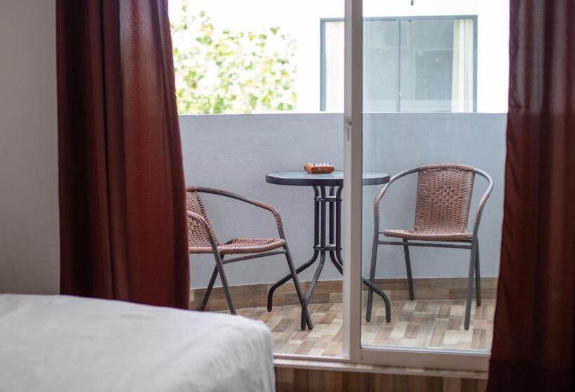 اتاق لوکس خانوادگی, Dhiffushi Inn