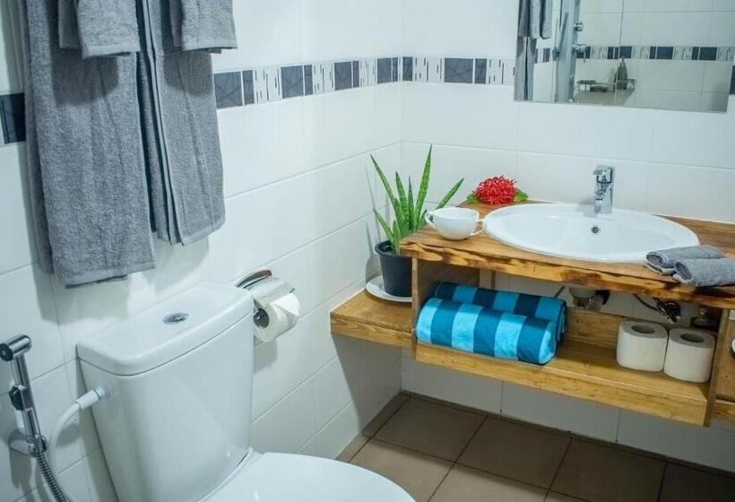 اتاق استاندارد, Dhiffushi Inn