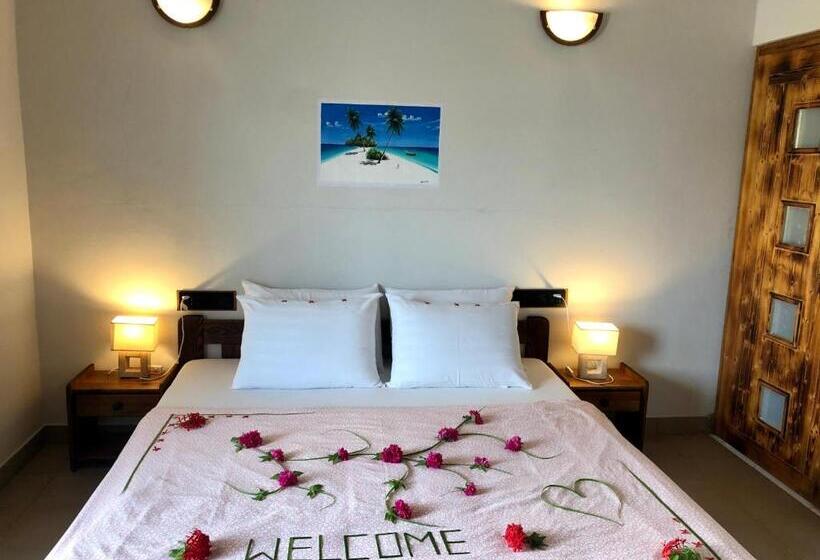 اتاق استاندارد, Dhiffushi Inn